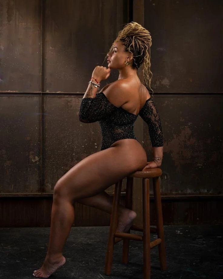 Jamaican 91 (thick teen) image 2