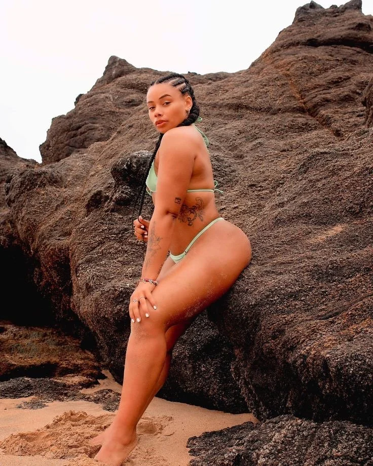 Jamaican 91 (thick teen) image 6