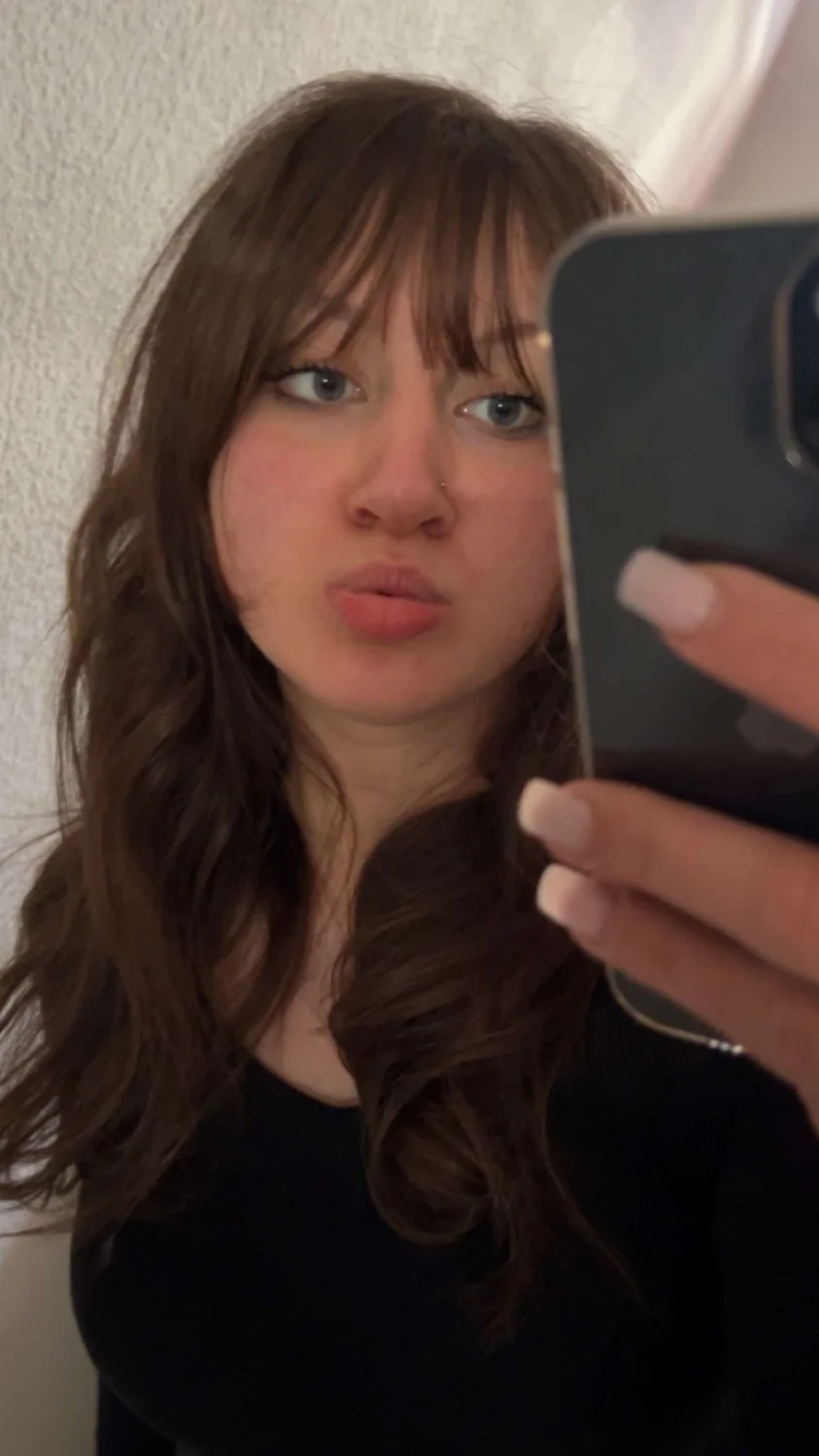 German Teen Élaine image 5