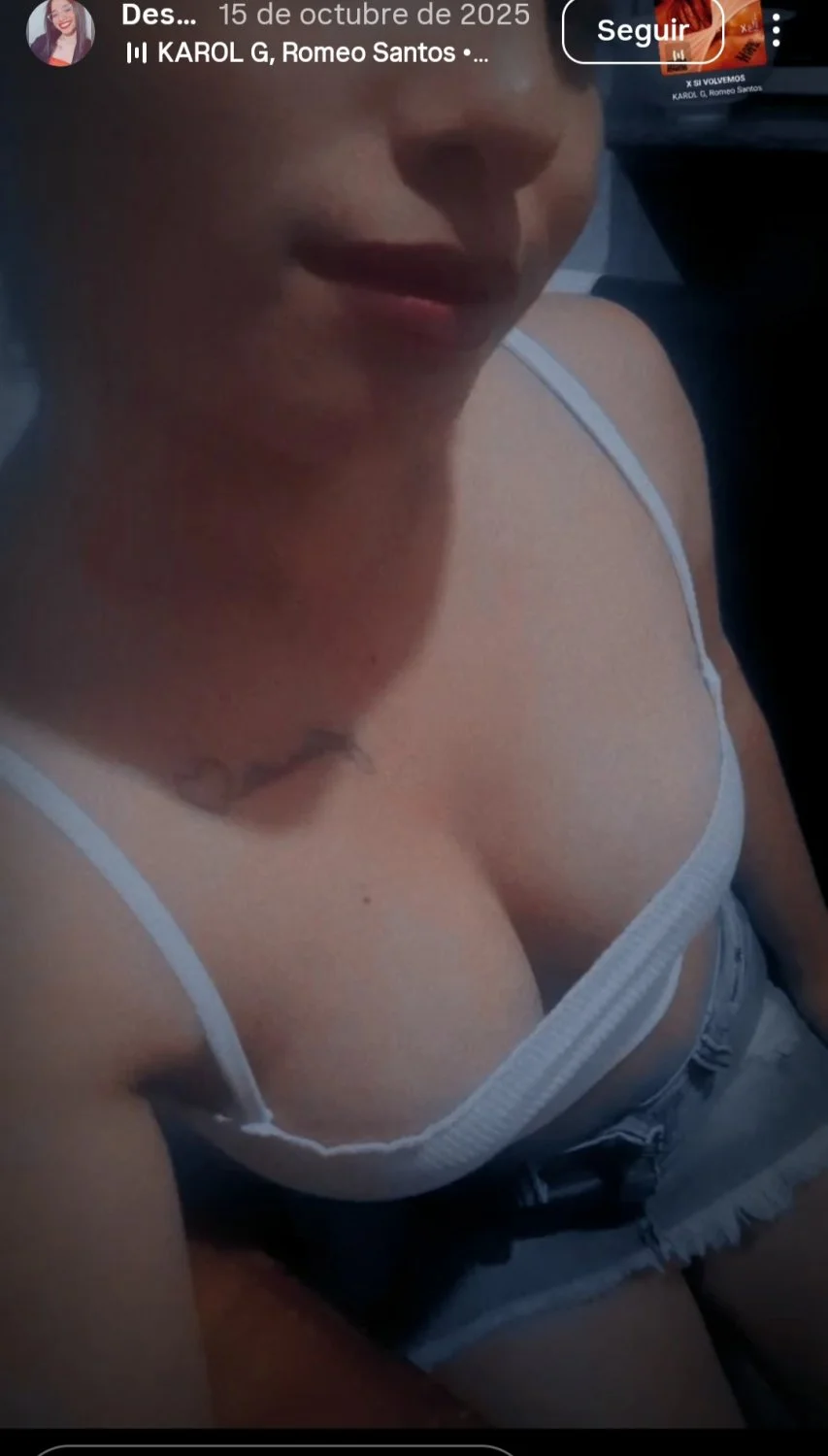 Mi prima se deja tocar las tetas cuando mis tíos no están cerca image 12