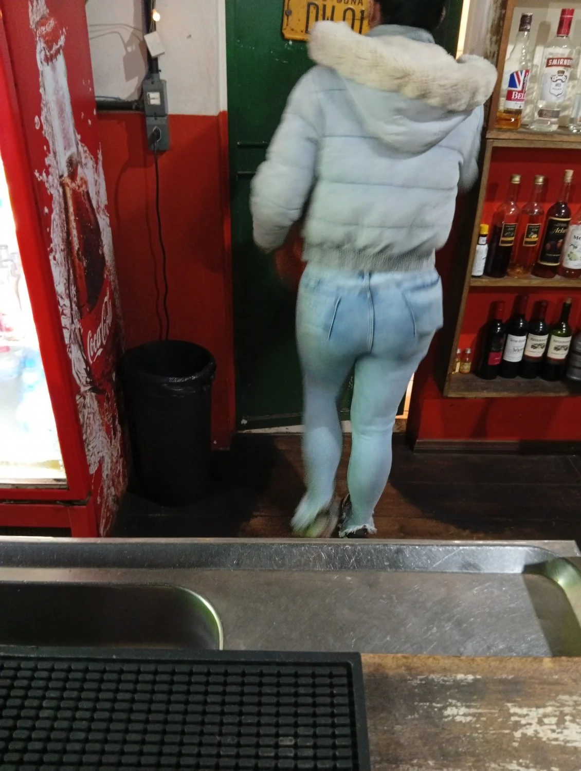 Voyeur da atendente rabuda image 6