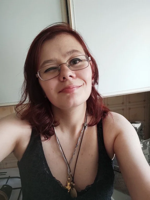 Esposa milf teniendo sexo casero con su marido main image