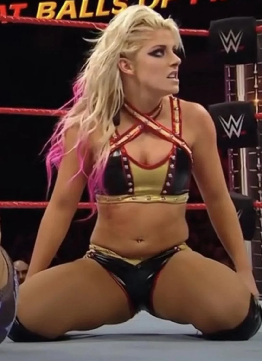 Los Muslos Gruesos de Alexa Bliss🥵cuando los muslotes de Alexa eran más gruesos que su abdomen🔥💦 image 14