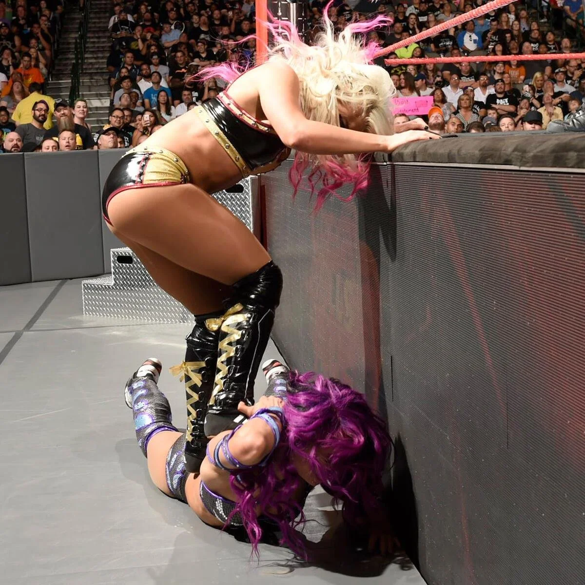Los Muslos Gruesos de Alexa Bliss🥵cuando los muslotes de Alexa eran más gruesos que su abdomen🔥💦 image 16