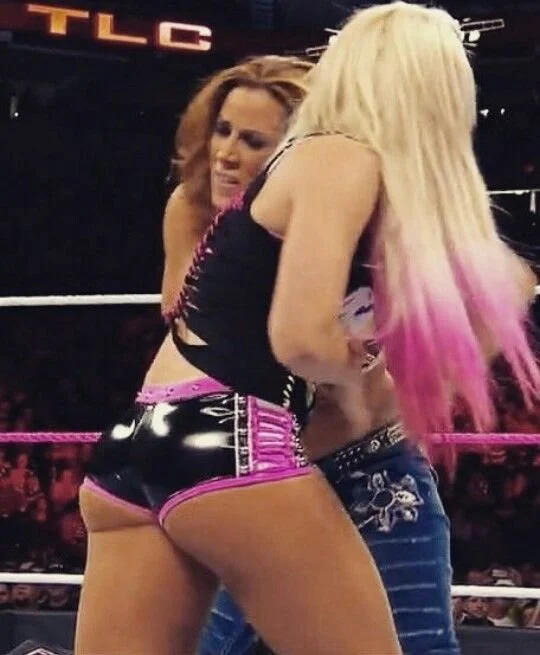 Los Muslos Gruesos de Alexa Bliss🥵cuando los muslotes de Alexa eran más gruesos que su abdomen🔥💦 image 24