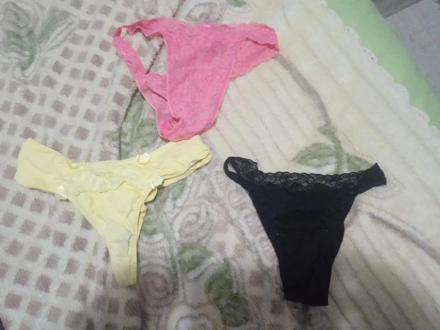 Mais fotos das calcinhas da minha mãe image 4