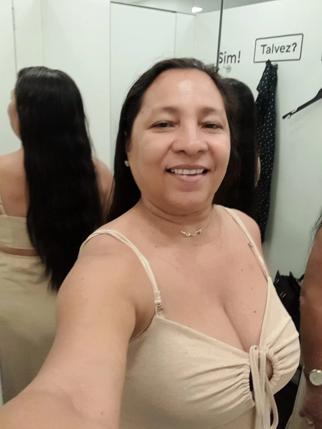 Mãe e Filha tesudas. O que fariam com elas? image 7
