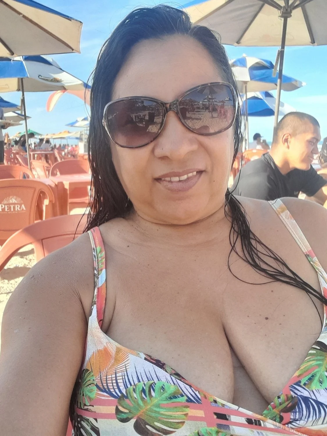 Mãe e Filha tesudas. O que fariam com elas? image 8