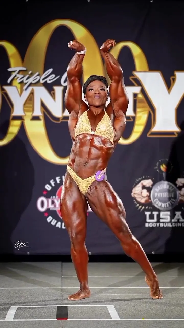 Mrs Givan, the scent of her muscle armpits makes all judges explode image 4