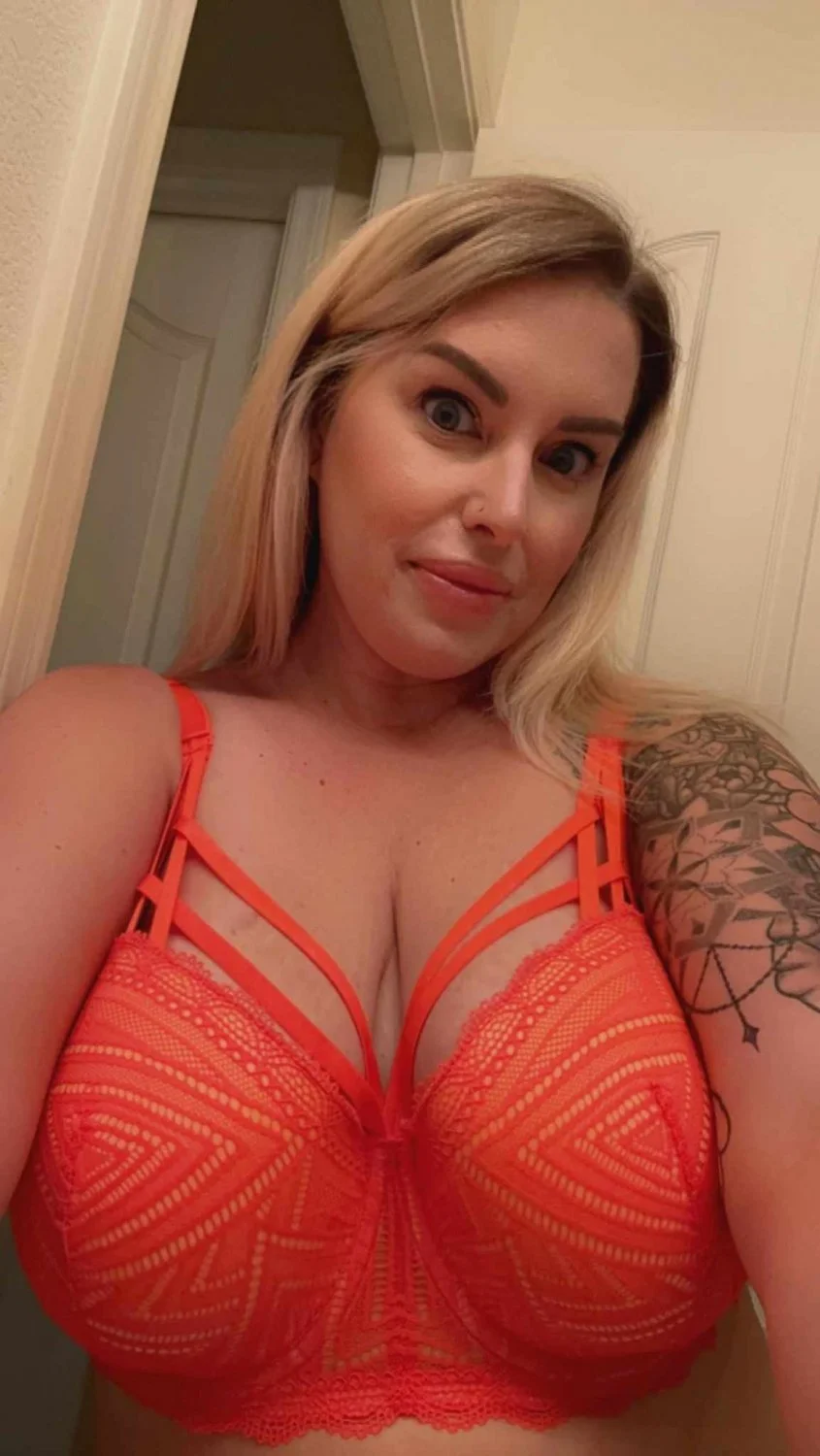 BBW Mom Has Cheated on Multiple Husbands main image