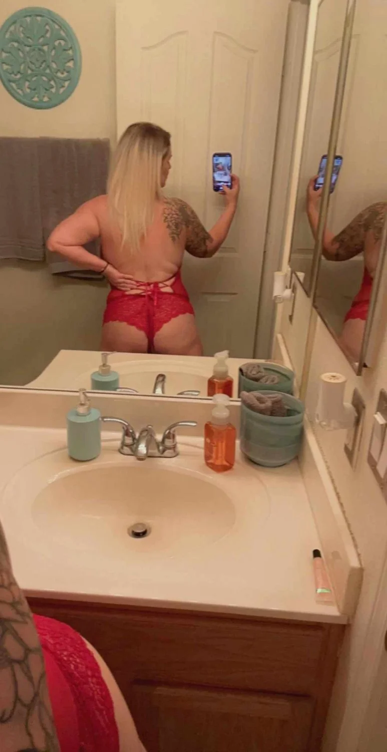 BBW Mom Has Cheated on Multiple Husbands image 7