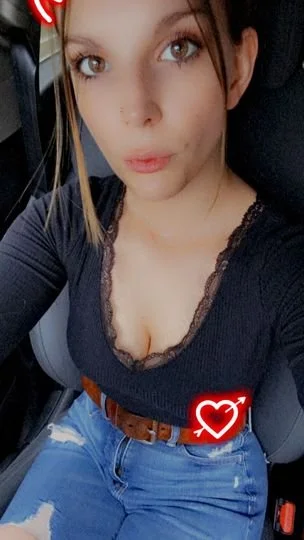 Meth Addict Sends Nudes image 7