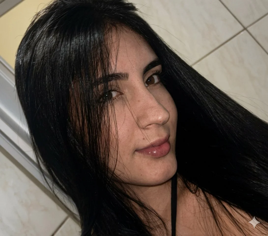 Vazou foto de novinha linda gostosa mostrando a bucetinha image 5