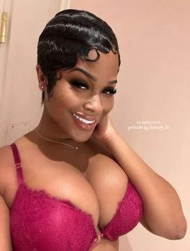 How fine she is I'll stare her in the eyes the whole 14 experience 💦💦💦😵‍💫😵‍💫🍆 image 6