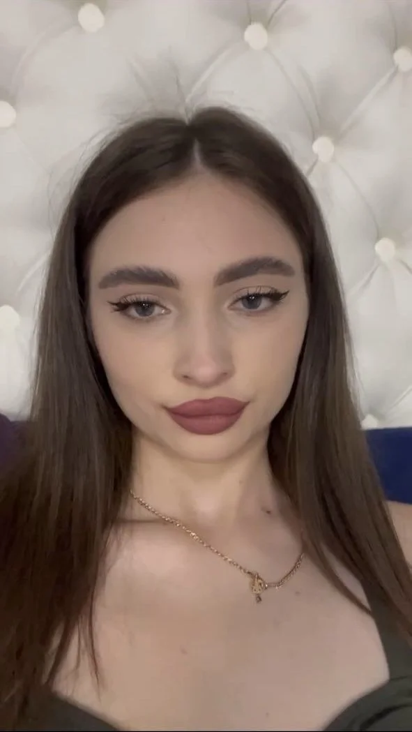 Uk Chav pussy spread #7 image 2