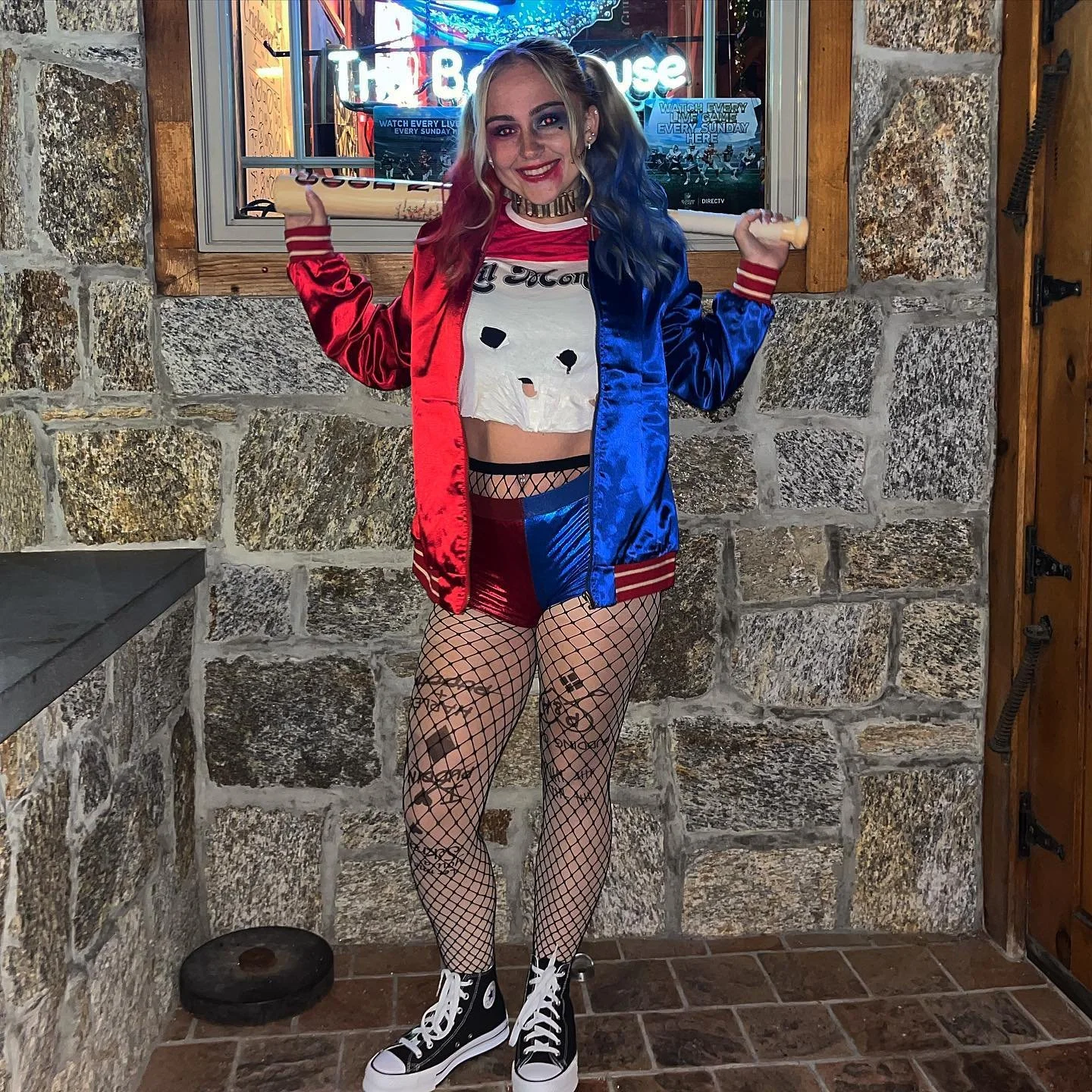 My cousin Krystal: Harley Quinn vs. Tinkerbell (Halloween 2022) (21yo) image 3