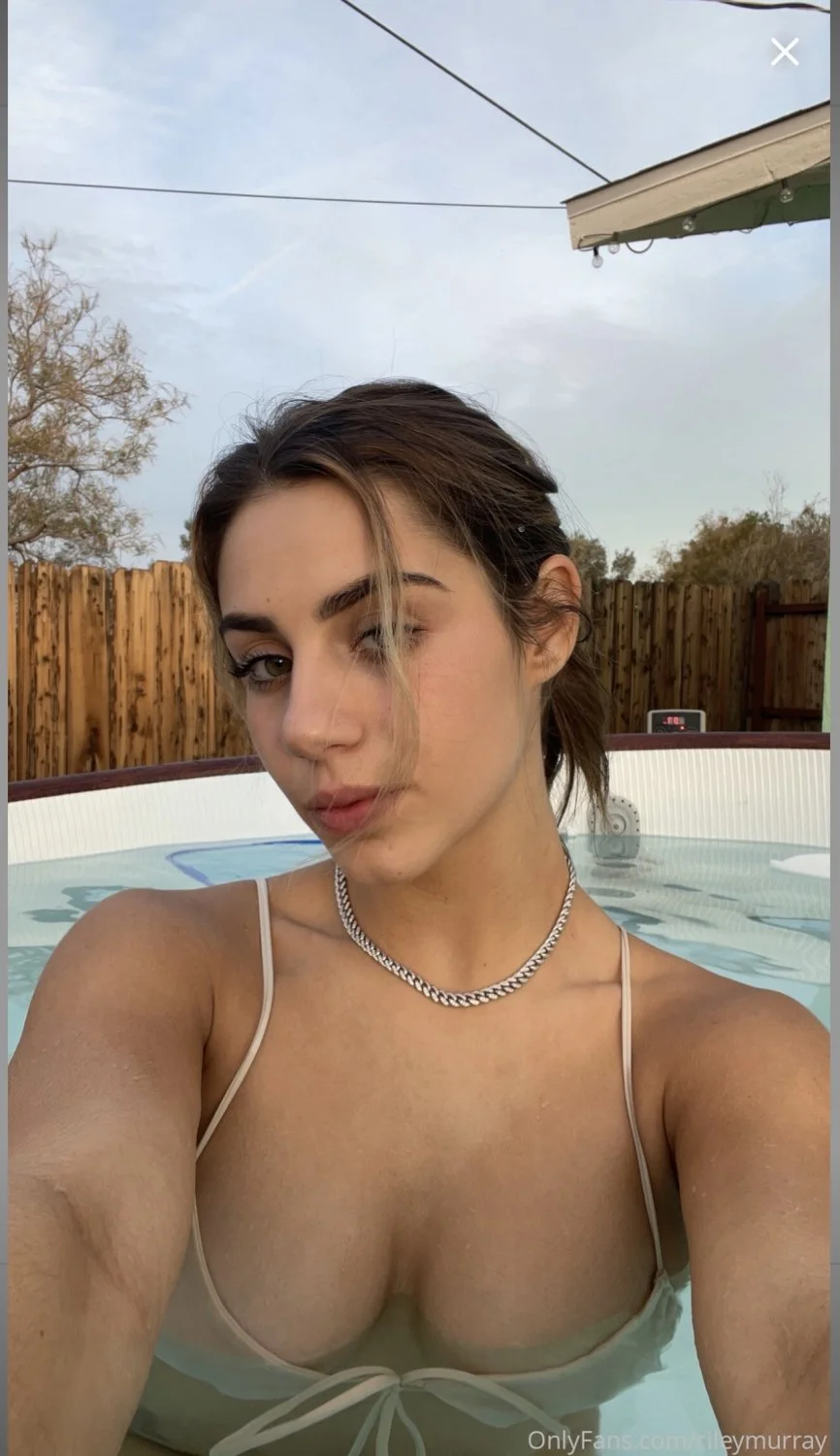 Riley [Perfect Girl] image 12