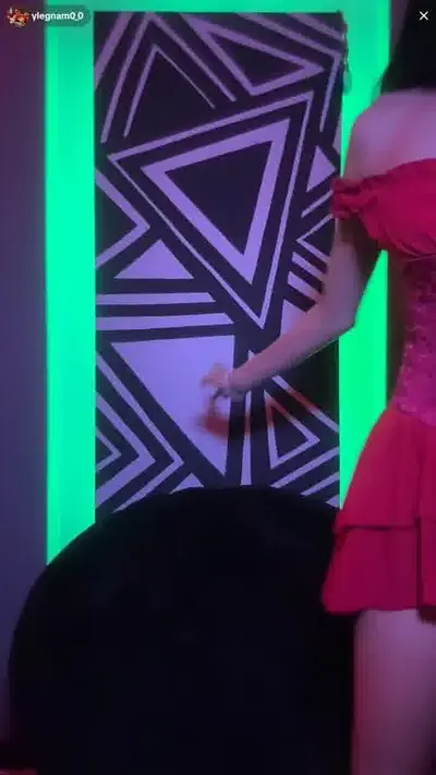 tiktok live petite dancing cover image