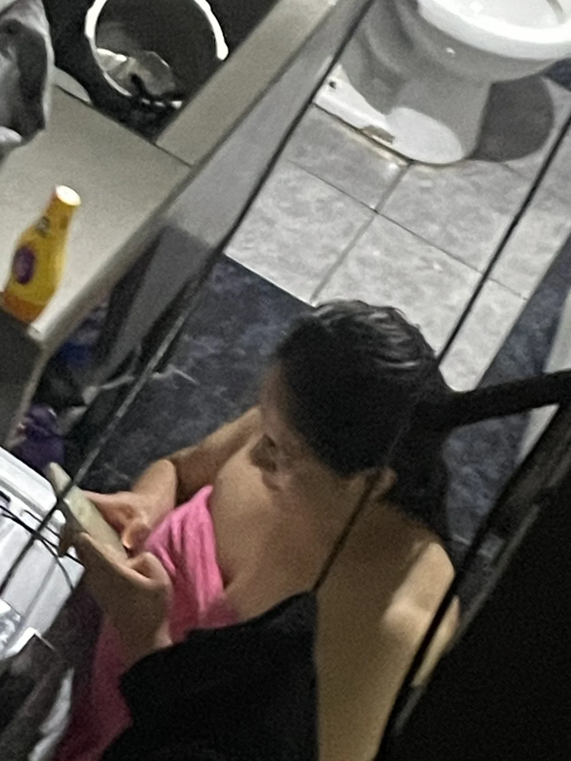 Espío a mi vecina buenota bañándose image 24