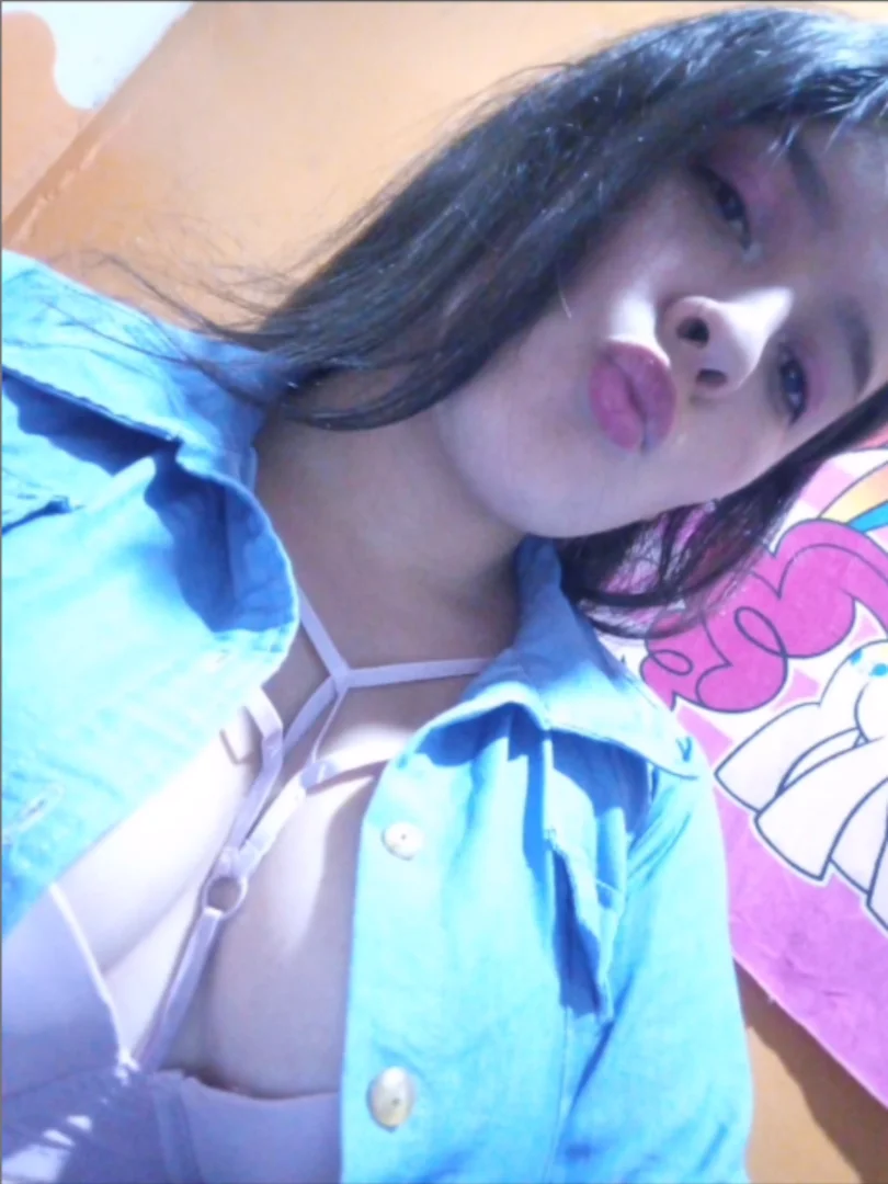 Perla desperate for dollars and still looking for a rich man to put his sweet lips on his cock image 18