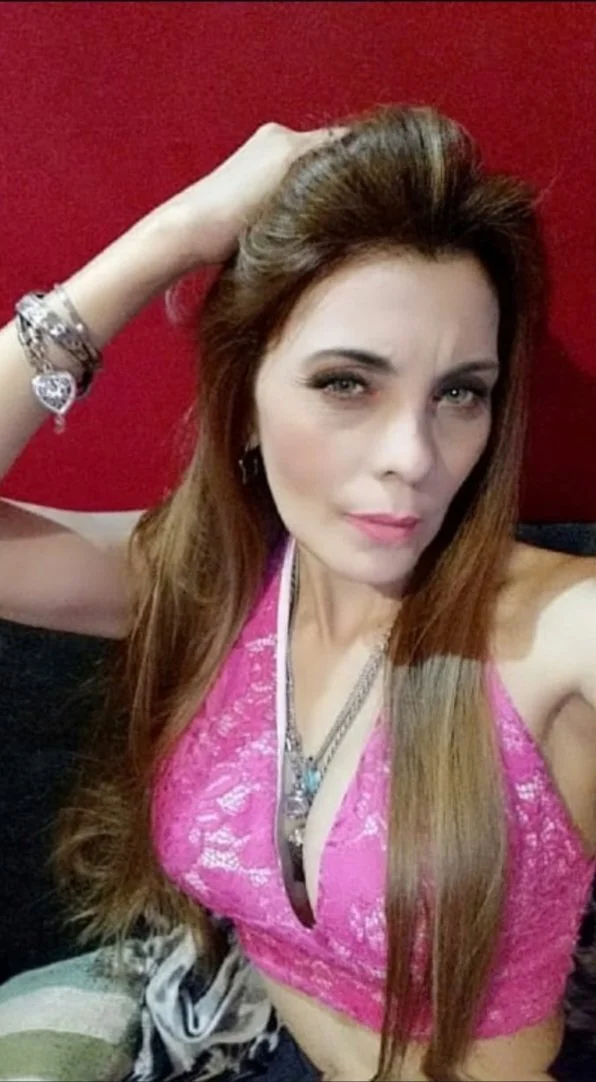 Sofia Fox Milf Tetona. image 4