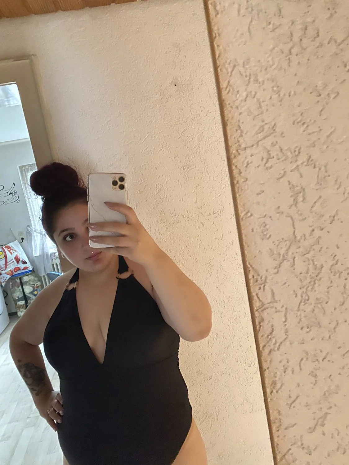 Again posting my favourite whore pimped out to me by her husband image 3