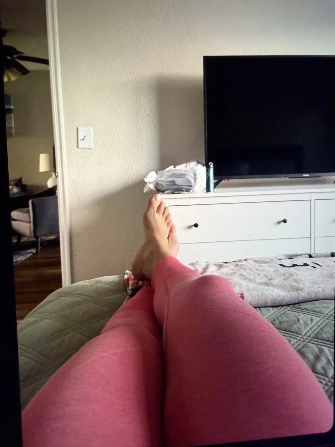 Brazilian MILF Cheating with texts image 12
