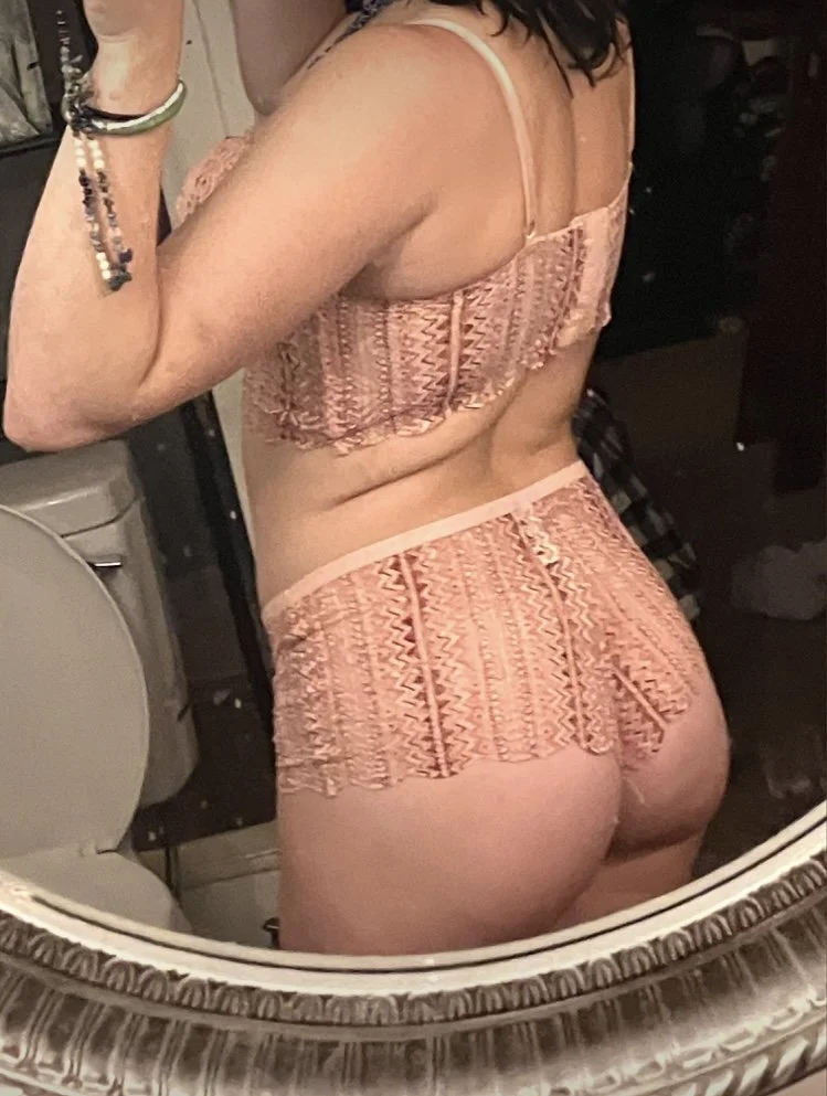 18 year old emo slut (Grove, Oklahoma) image 2