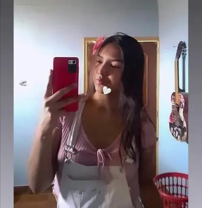 🔥 Aporte hermosa putita 🤤 cover image