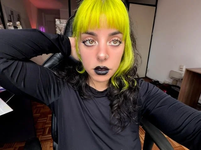 Sexy Chunky Goth Girl image 9