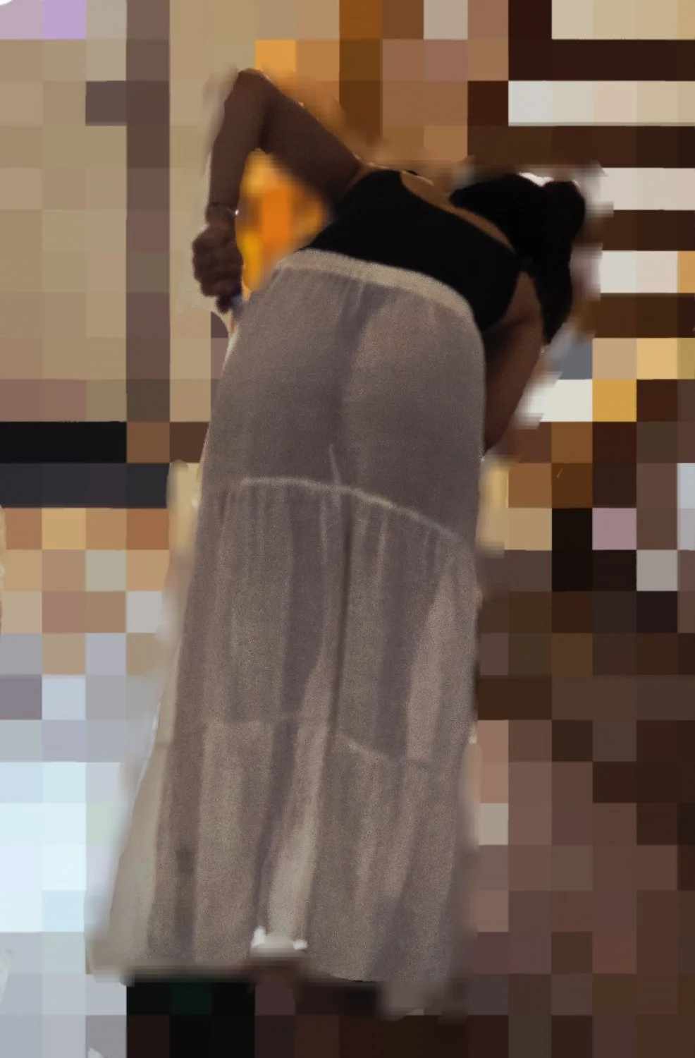 My sister-in-law wears a very transparent skirt. A sexy view 🍑🍑🥵🥵🍑🍑 main image
