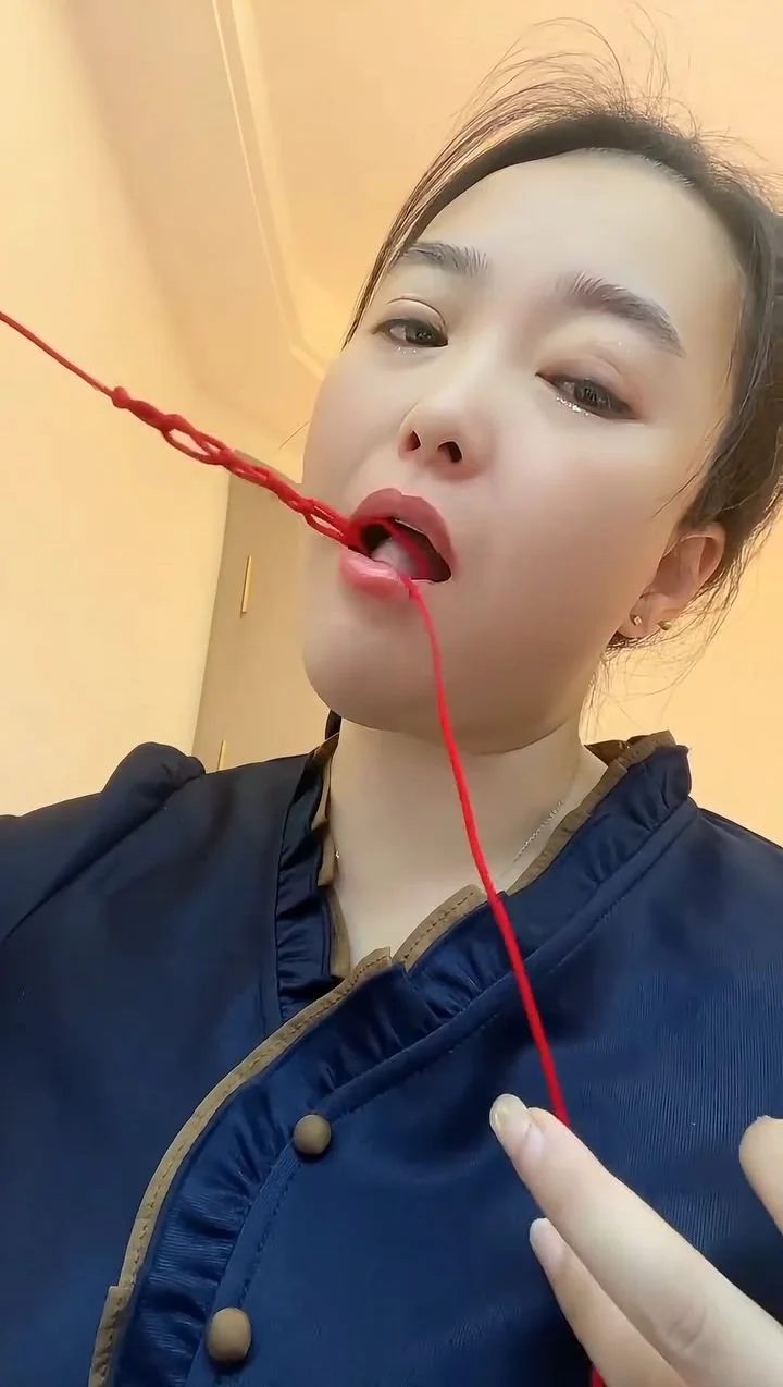 MyType Tongue 😛 Girl Got Skills .. We Need I.D !! image 6