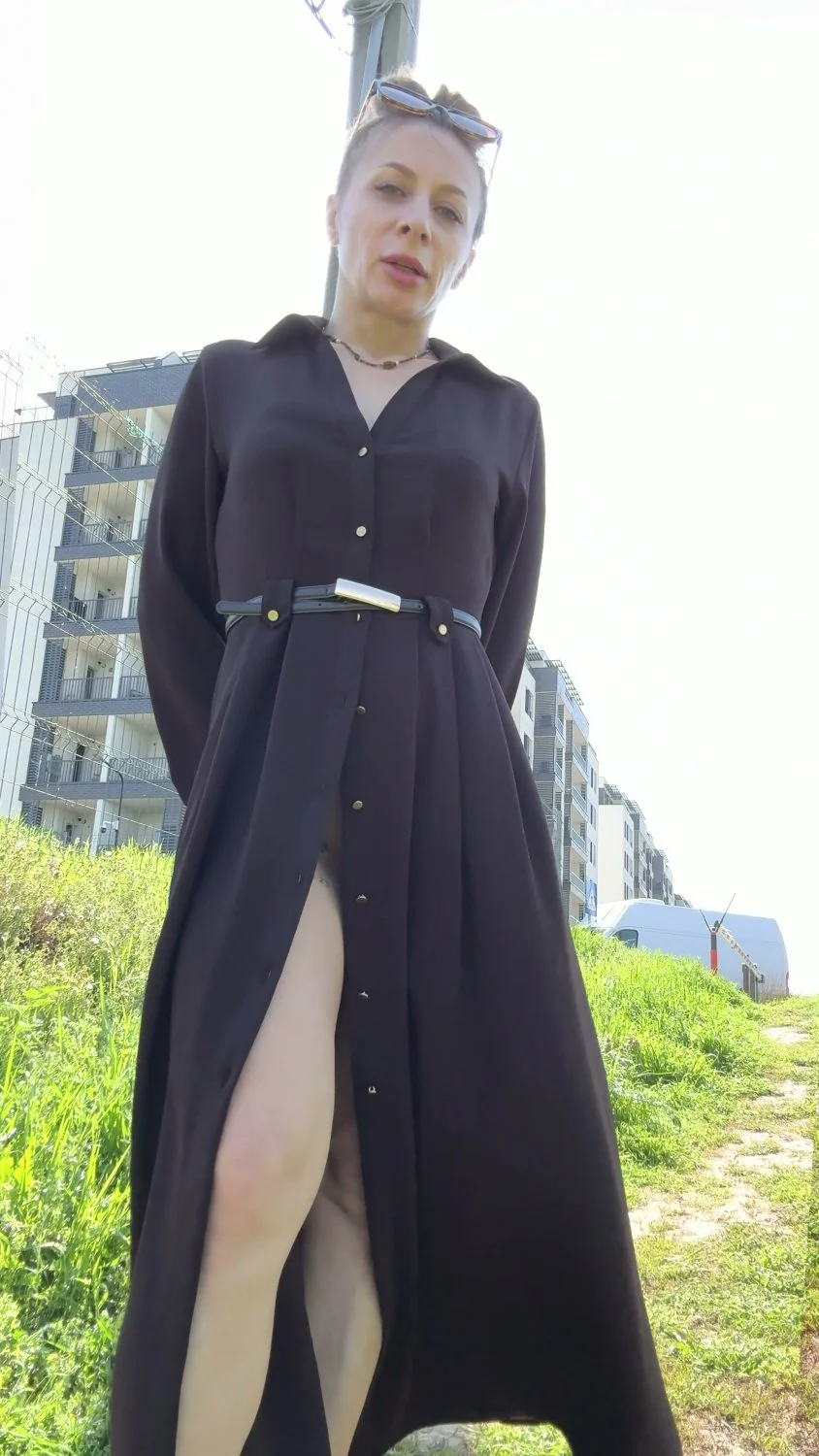 🔞 Sexy petite body nude pussy eating naked wet pussy 🍑💦 OF now main image