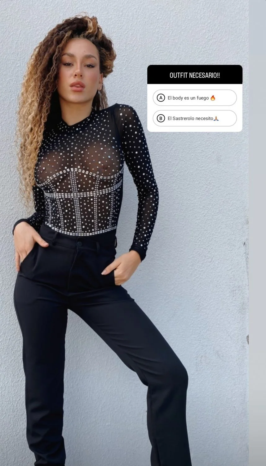 Tetas de influencer argentina image 2