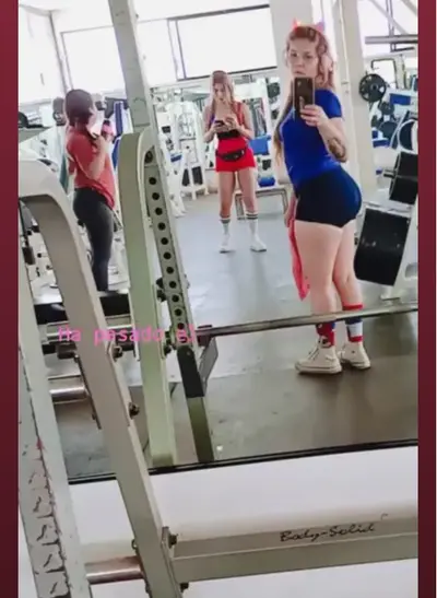 Mi tía madura adicta al gym y yo a su culo cover image