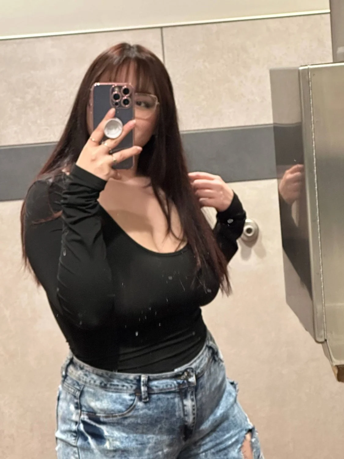 Huge Titty Latina image 14