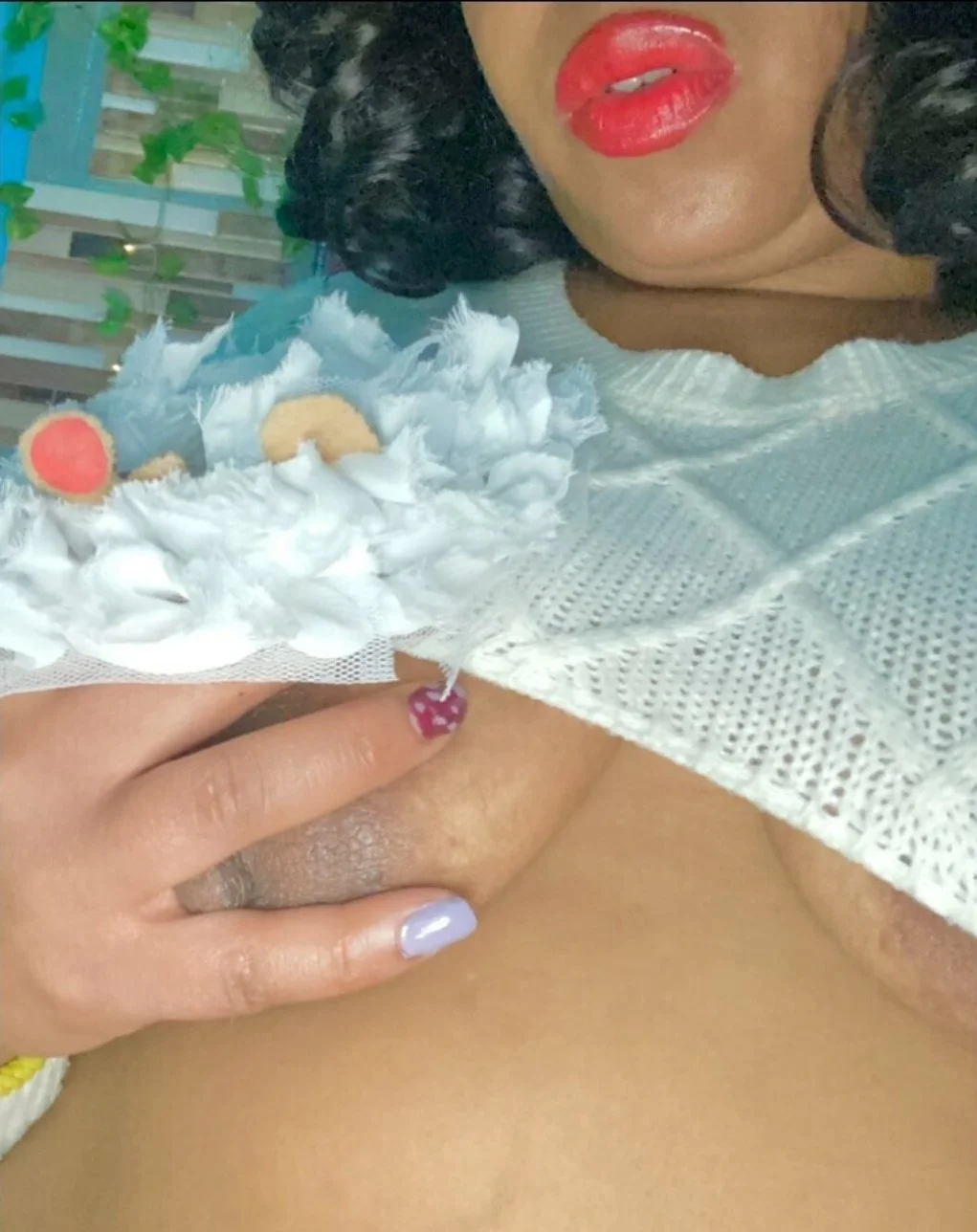 Ebony thick image 3
