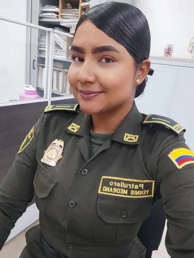 Patrullera De Policia Yennis Medrano 😍🥴😈🤤🥵🇨🇴🚔👮‍♀️ cover image