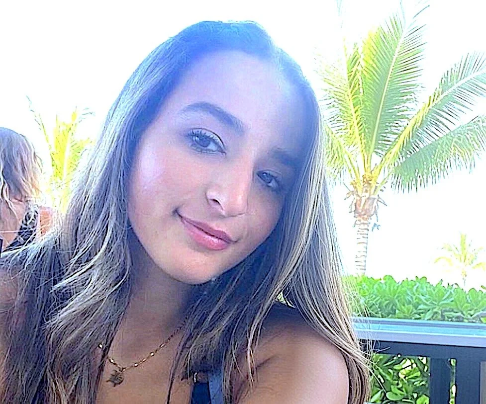 Sit back. Relax. Enjoy. Her mouth is a vacuum cleaner. Lauren from New Jersey. image 5