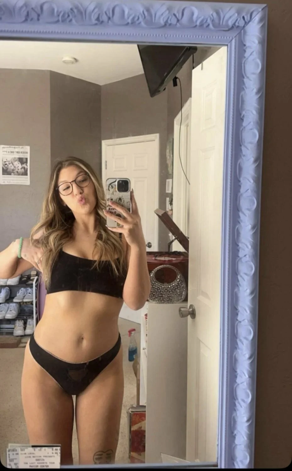 Amateur ex gf Amberlee image 34