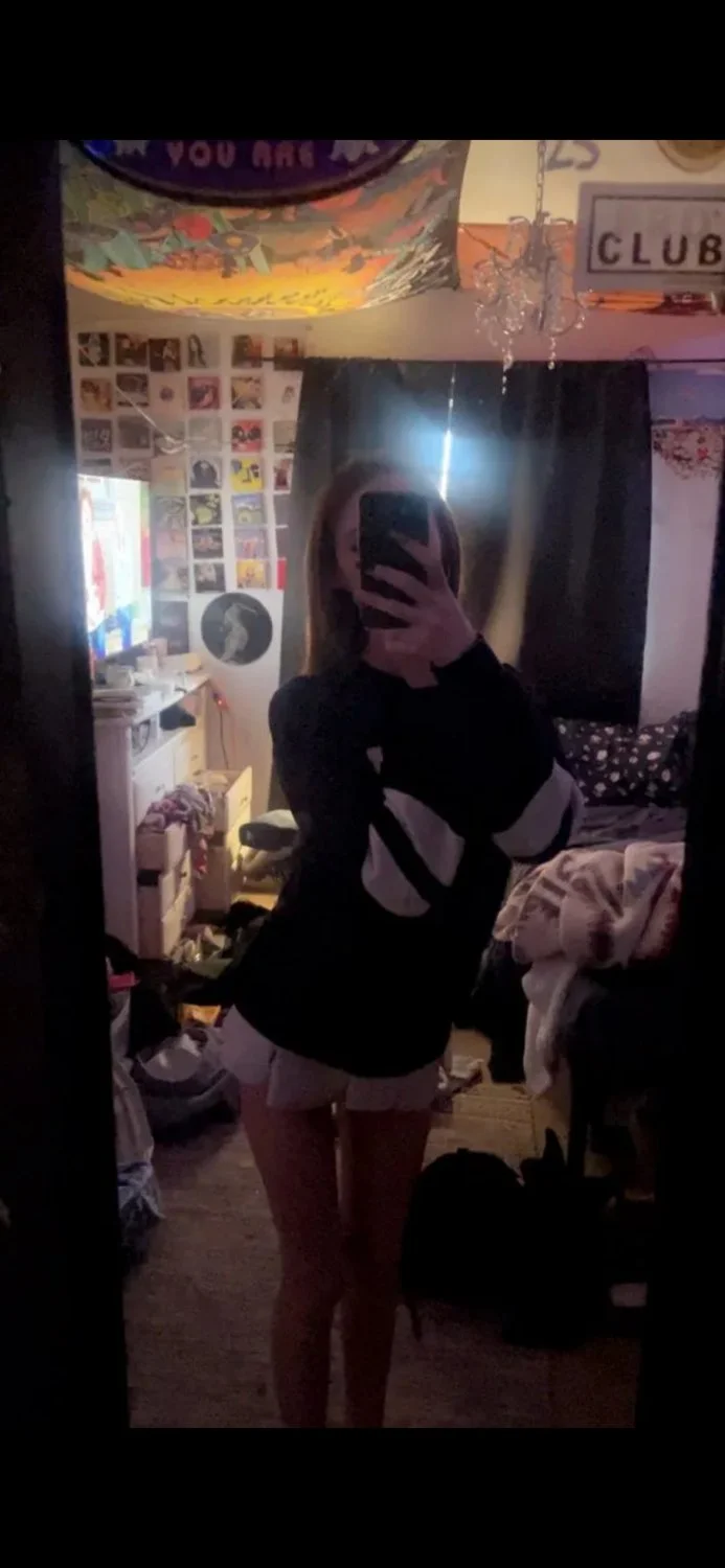 Diaper wearing disobedient slut image 4