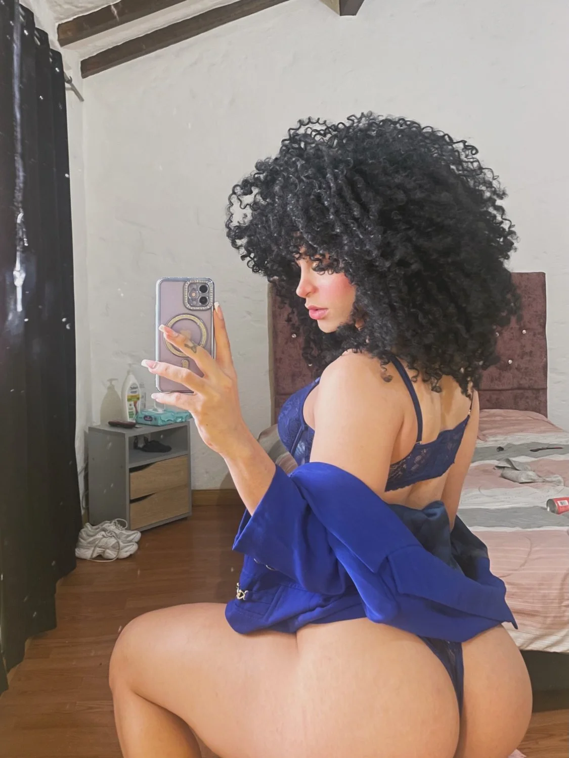 🍑📱 Booty Selfie image 41