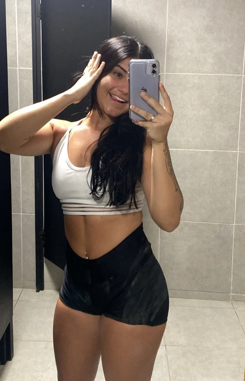 Leticia Morena muito gostosa image 12