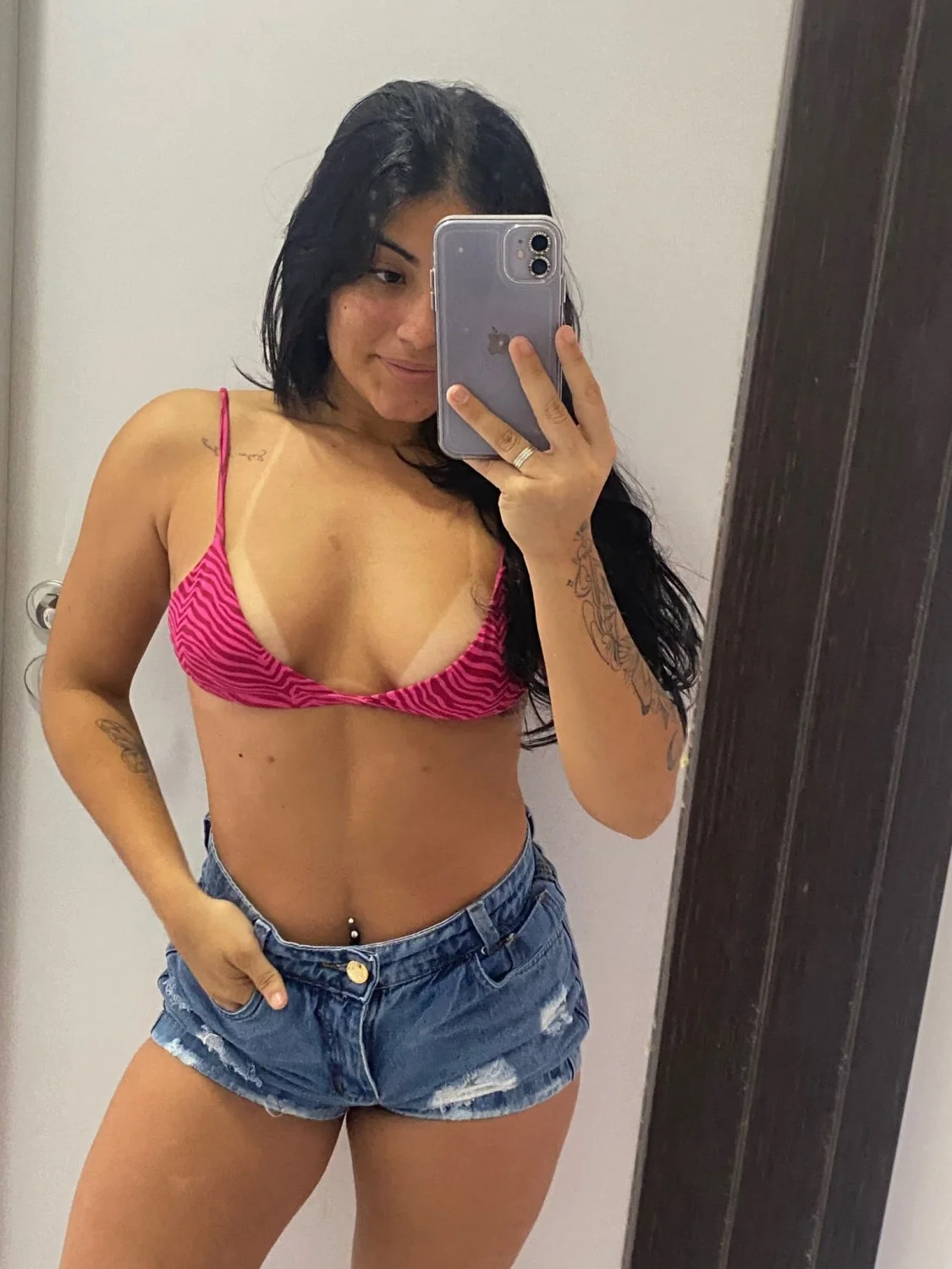 Leticia Morena muito gostosa image 14