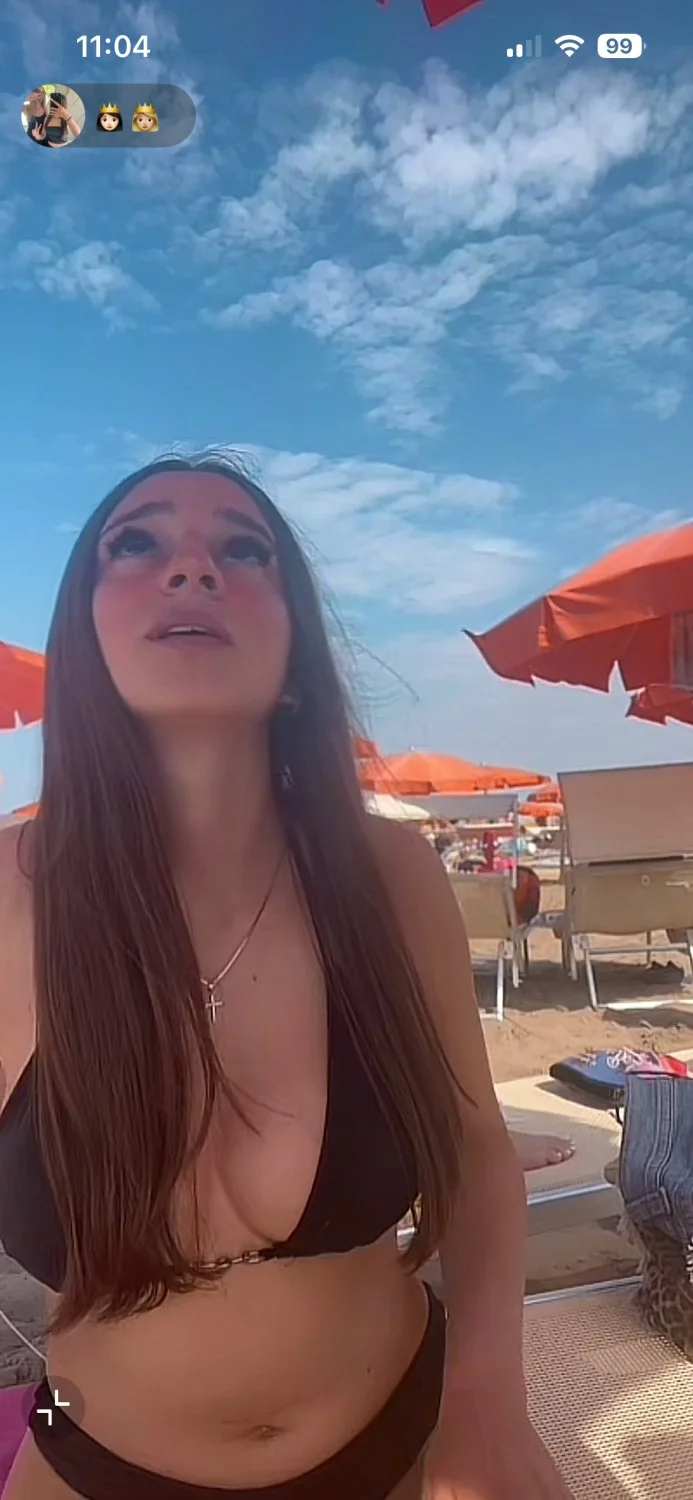 TikTok feet image 11