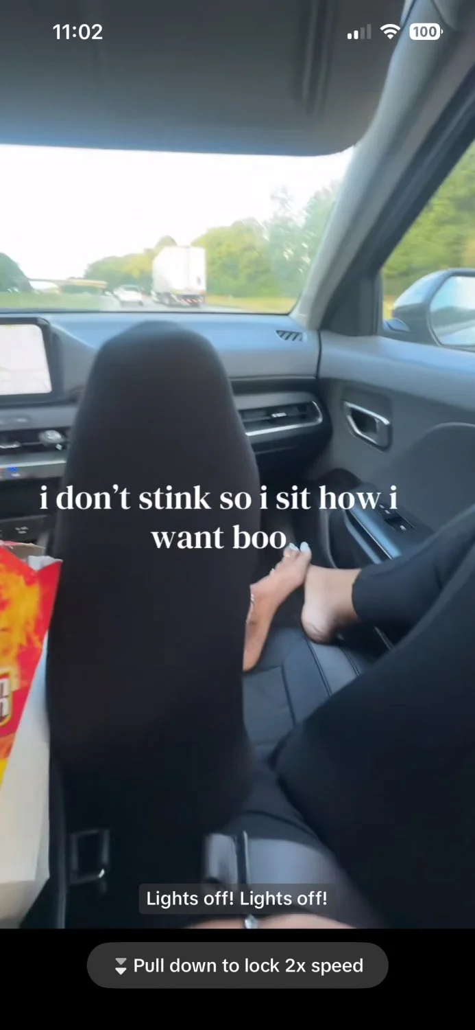 TikTok feet image 9