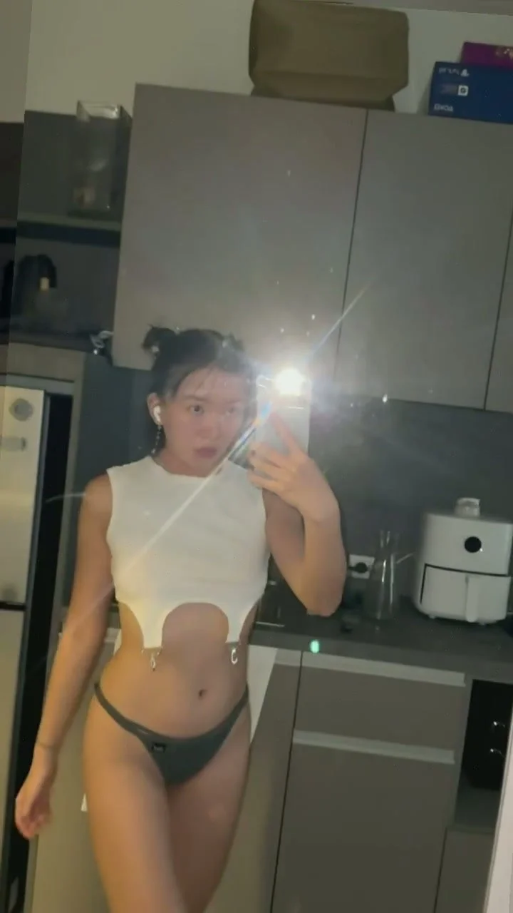 🔞 petite petite body pussy squirting horny nude slut 🫦💦 My OF main image