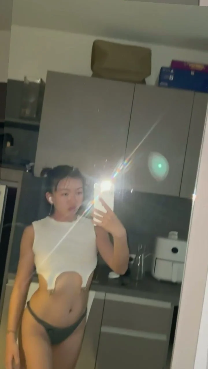 🔞 petite petite body pussy squirting horny nude slut 🫦💦 My OF image 2