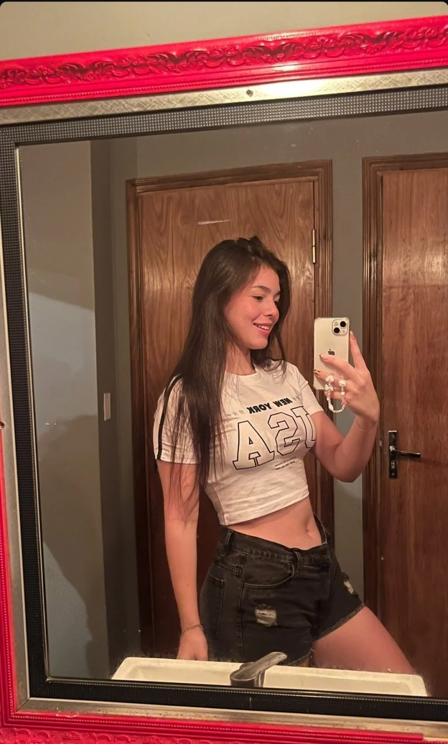 Jazmin linda putita paraguaya pide leche image 19