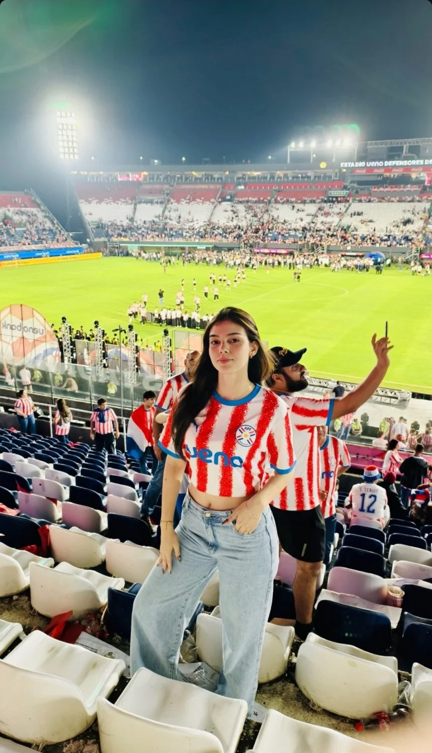 Jazmin linda putita paraguaya pide leche image 28